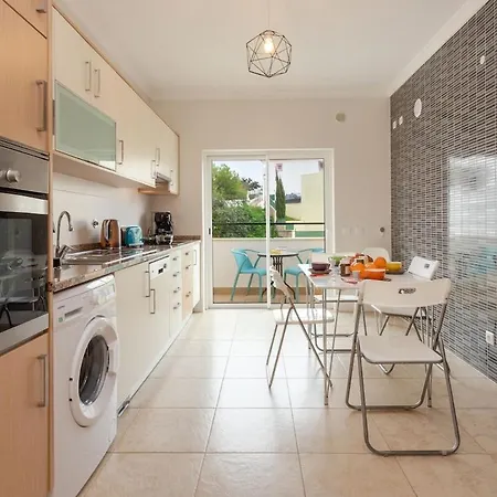 Apartmán - Piscine- Proche Centre- *